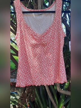 Old Navy Coral Floral Scoop Neck Tank Top